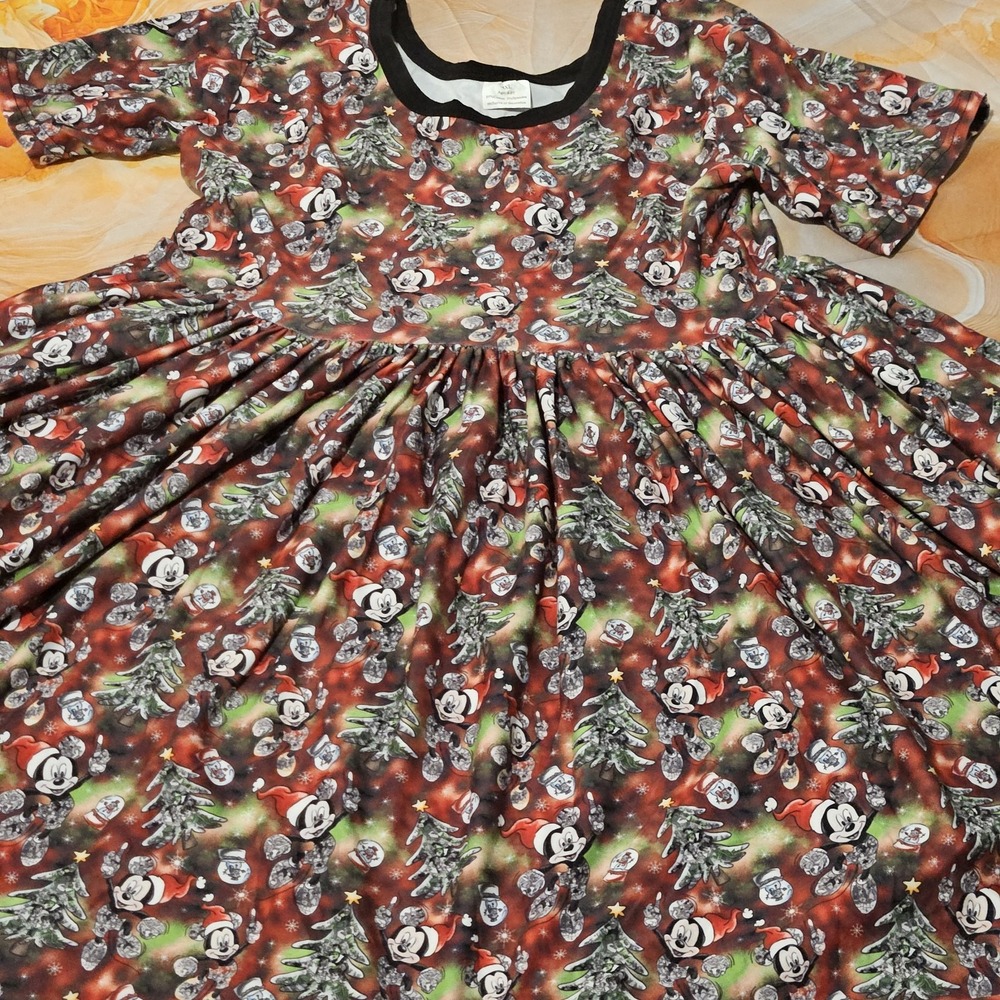 Girls Christmas Character Milk Silk Twirl Dress Size 8/9 Holiday
